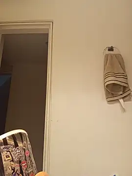 ValeNiitaLuv online show from 12.21.25