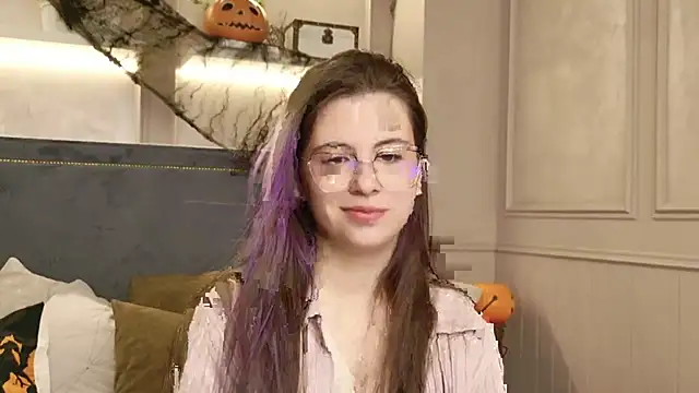 Akira Halls online show from 10.24.25