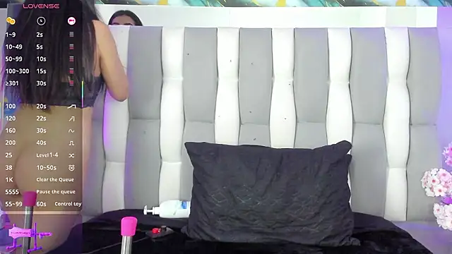 IsaDiiaz online show from 02.03.26