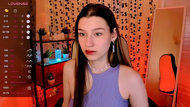 Snapshot of LinaBlossom_ chatting on 06.05.26 LinaBlossom online show from 06.05.26