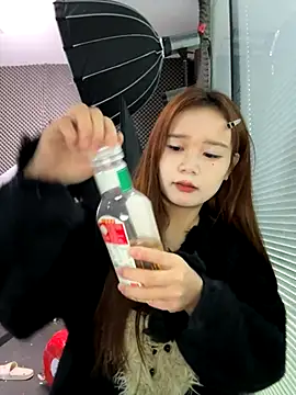 YY-27 online show from 10.23.25