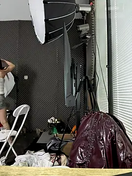 YY-27 online show from 11.20.25