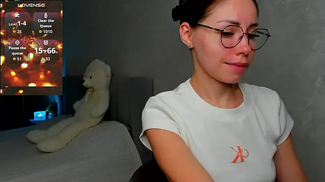 Snapshot of fun_nd_bun chatting on 07.14.26 fun nd bun online show from 07.14.26