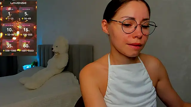Snapshot of fun_nd_bun chatting on 07.18.26 fun nd bun online show from 07.18.26