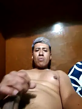 Snapshot of Carlos27hot chatting on 02.18.26 Carlos27hot online show from 02.18.26