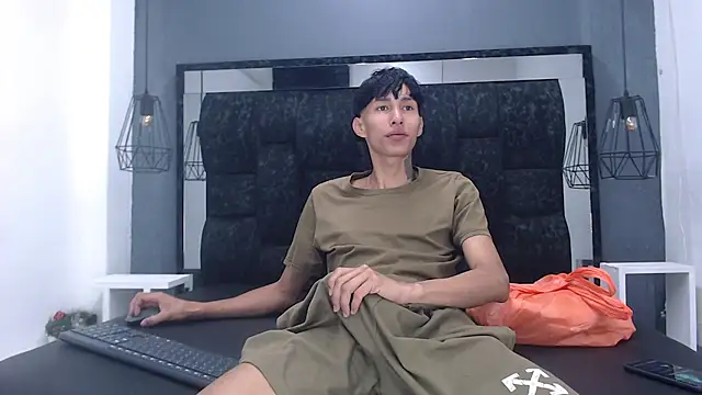 Daniel delux  online show from 09.23.25