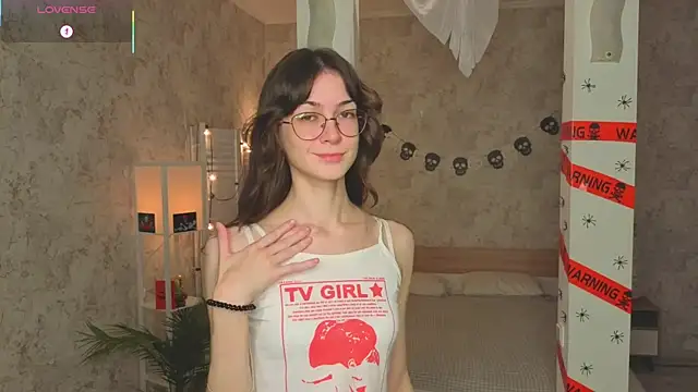 ReneeLippeatt online show from 10.29.25