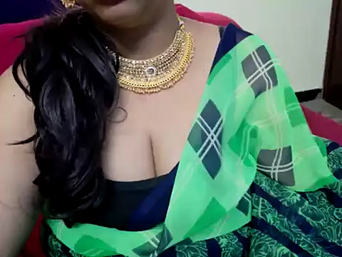 Snapshot of tamilqueenbaby chatting on 09.22.25 tamilqueenbaby online show from 09.22.25