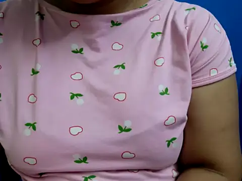 Snapshot of tamilqueenbaby chatting on 10.16.25 tamilqueenbaby online show from 10.16.25