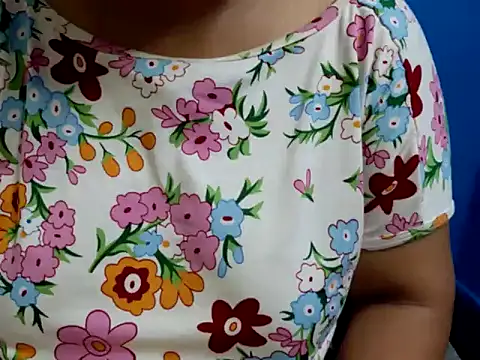 Snapshot of tamilqueenbaby chatting on 10.18.25 tamilqueenbaby online show from 10.18.25