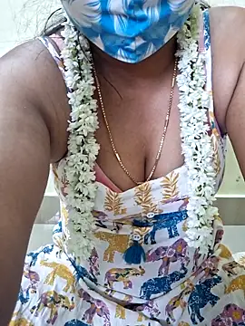 Snapshot of jasminetaml chatting on 09.23.25 jasminetaml online show from 09.23.25