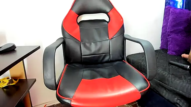 Snapshot of sharlotte_ms chatting on 10.27.25 sharlotte ms online show from 10.27.25