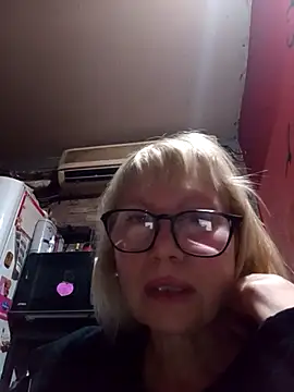 Snapshot of beautifulsexy69_2023 chatting on 09.21.25 beautifulsexy69 2023 online show from 09.21.25