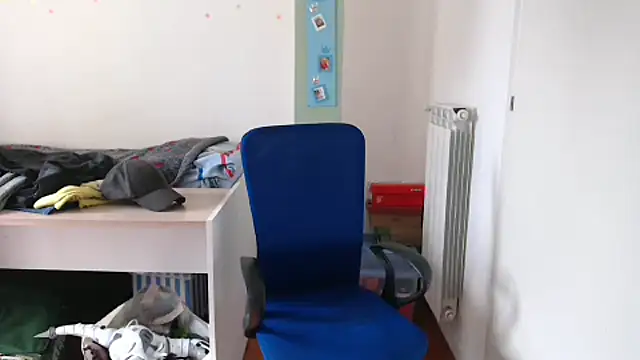 Snapshot of muscoloporco chatting on 10.10.25 muscoloporco online show from 10.10.25