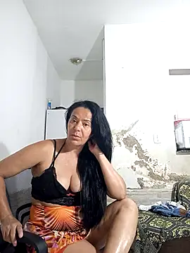 Snapshot of lucineia7 chatting on 12.20.25 lucineia7 online show from 12.20.25