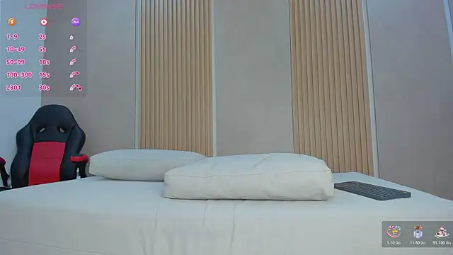 Snapshot of emily_kovac chatting on 11.27.25 emily kovac online show from 11.27.25