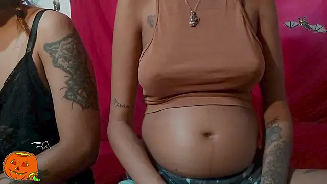 Snapshot of Couple_Moth666 chatting on 10.17.25 Couple Moth666 online show from 10.17.25