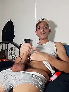 LATINO27CM online show from 05.02.26