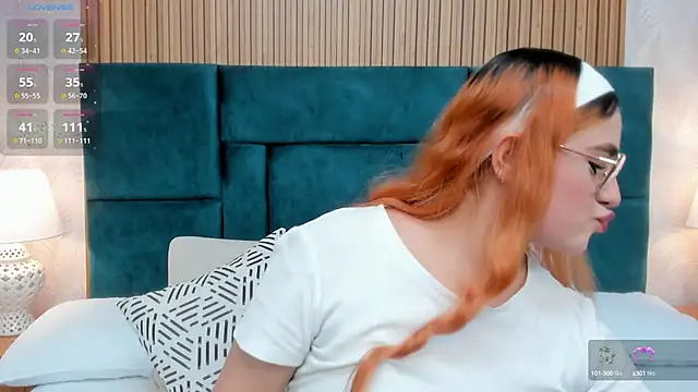 Snapshot of Amber_kiss_ chatting on 10.07.25 Amber kiss  online show from 10.07.25