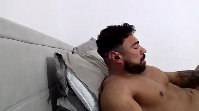 Snapshot of GymKing99 chatting on 02.05.26 GymKing99 online show from 02.05.26