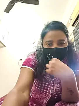 Snapshot of Charm_Queen chatting on 02.08.26 Charm Queen online show from 02.08.26