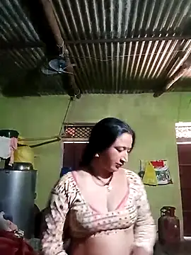 Snapshot of Haliya88 chatting on 11.08.25 Haliya88 online show from 11.08.25