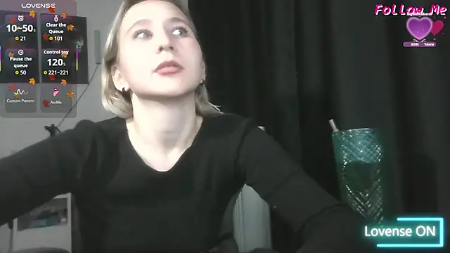 ChristinaFivePlus online show from 10.10.25