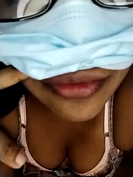 Snapshot of sexybolegirl chatting on 03.12.26 sexybolegirl online show from 03.12.26