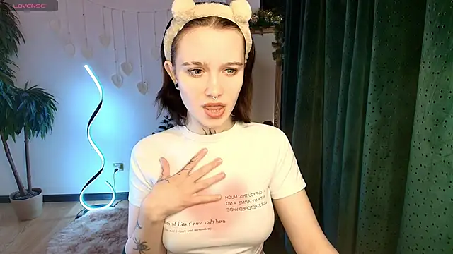 Elastikisss online show from 12.15.25