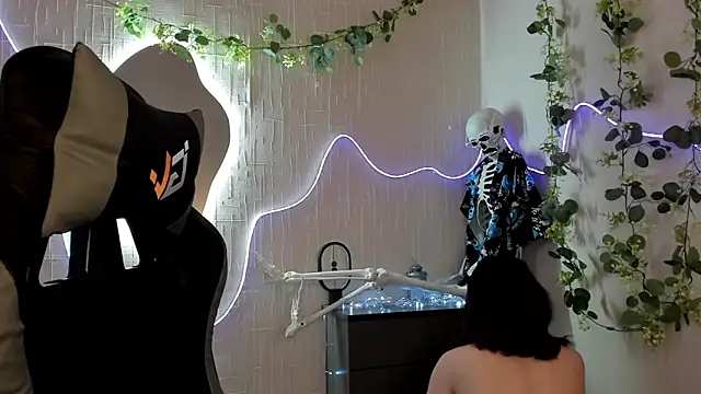 Elastikisss online show from 04.27.26