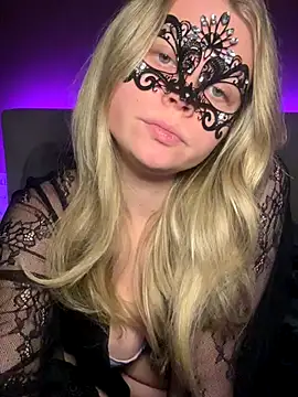 Cherrycolada online show from 11.03.25