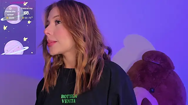 Snapshot of nicol_gw7 chatting on 12.19.25 nicol gw7 online show from 12.19.25