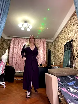 Sweet-blonde online show from 10.28.25