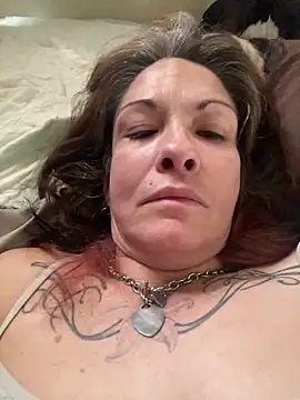 Snapshot of karmaduewid chatting on 09.22.25 karmaduewid online show from 09.22.25