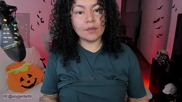 Snapshot of Chubby_Licius chatting on 10.31.25 Chubby Licius online show from 10.31.25