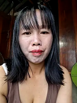 Snapshot of helenzz chatting on 10.16.25 helenzz online show from 10.16.25