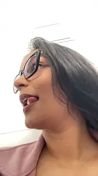 Snapshot of Selene_Wings22 chatting on 02.23.26 Selene Wings22 online show from 02.23.26