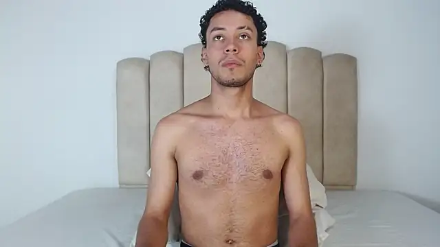 aroncooper1 online show from 11.18.25