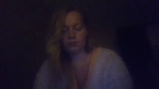 Snapshot of Faynoria chatting on 10.17.25 Faynoria online show from 10.17.25