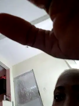 Snapshot of milenega27 chatting on 09.22.25 milenega27 online show from 09.22.25