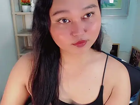 Eyes-on-me online show from 06.18.26