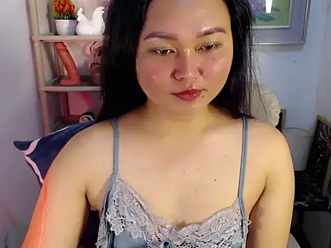Eyes-on-me online show from 06.28.26