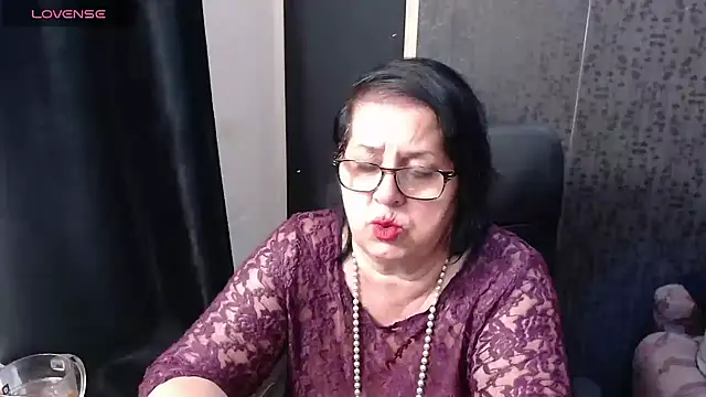 Snapshot of MissSanjanne chatting on 04.18.26 MissSanjanne online show from 04.18.26