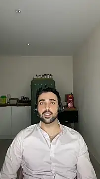 Snapshot of eauminerale chatting on 06.17.26 eauminerale online show from 06.17.26