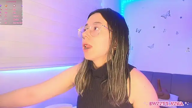 Snapshot of sweettvera chatting on 06.12.26 sweettvera online show from 06.12.26