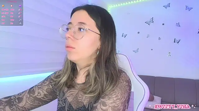 Snapshot of sweettvera chatting on 06.16.26 sweettvera online show from 06.16.26