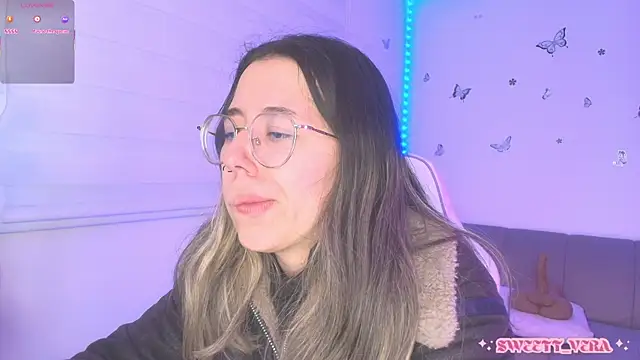 Snapshot of sweettvera chatting on 06.19.26 sweettvera online show from 06.19.26