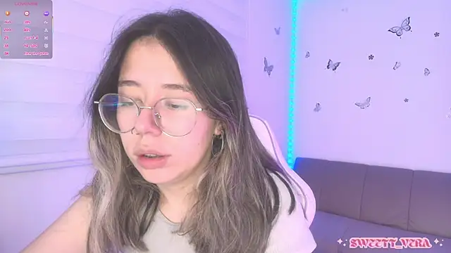 Snapshot of sweettvera chatting on 06.19.26 sweettvera online show from 06.19.26
