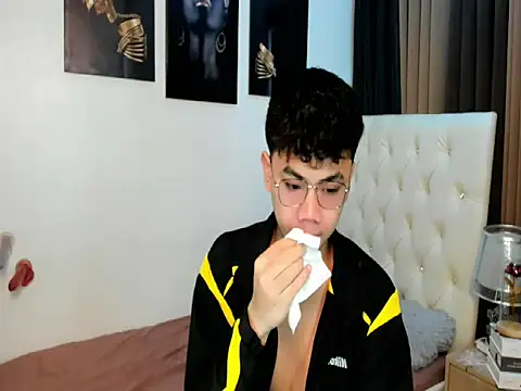 Snapshot of JuliuswildCock chatting on 10.13.25 JuliuswildCock online show from 10.13.25