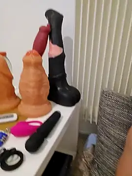 Chrisou73 online show from 02.15.26